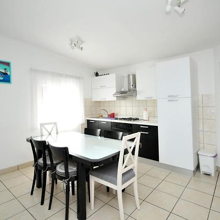 Apartment Sandra Trogir Buitenkant foto