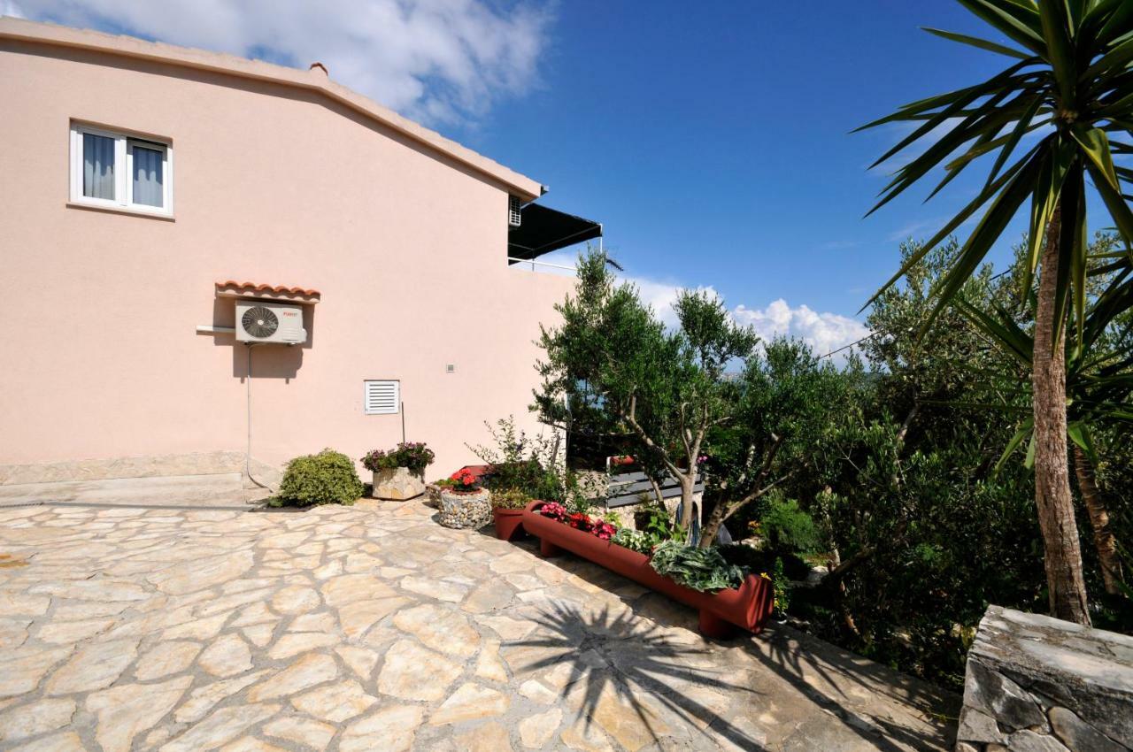 Apartment Sandra Trogir Buitenkant foto