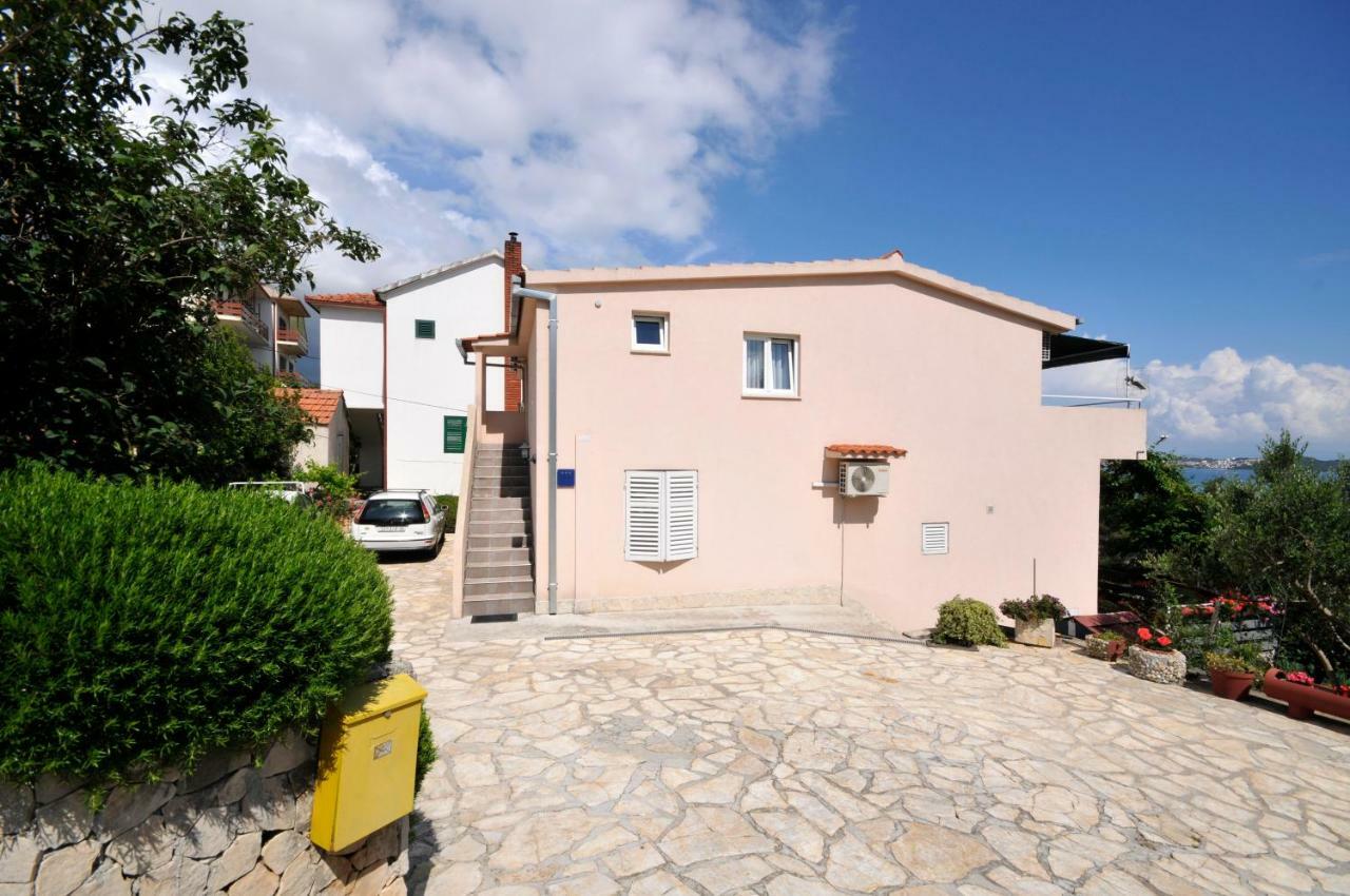 Apartment Sandra Trogir Buitenkant foto