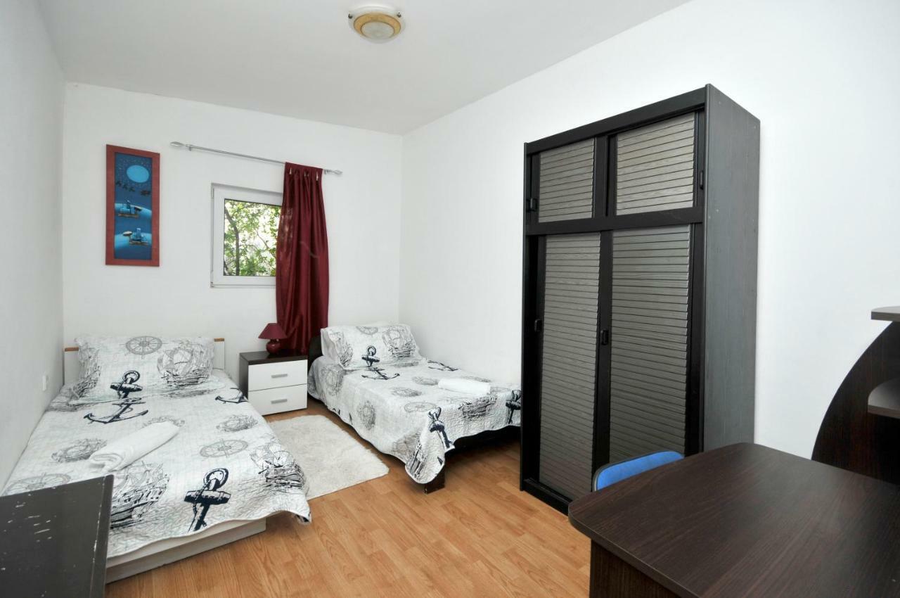 Apartment Sandra Trogir Buitenkant foto