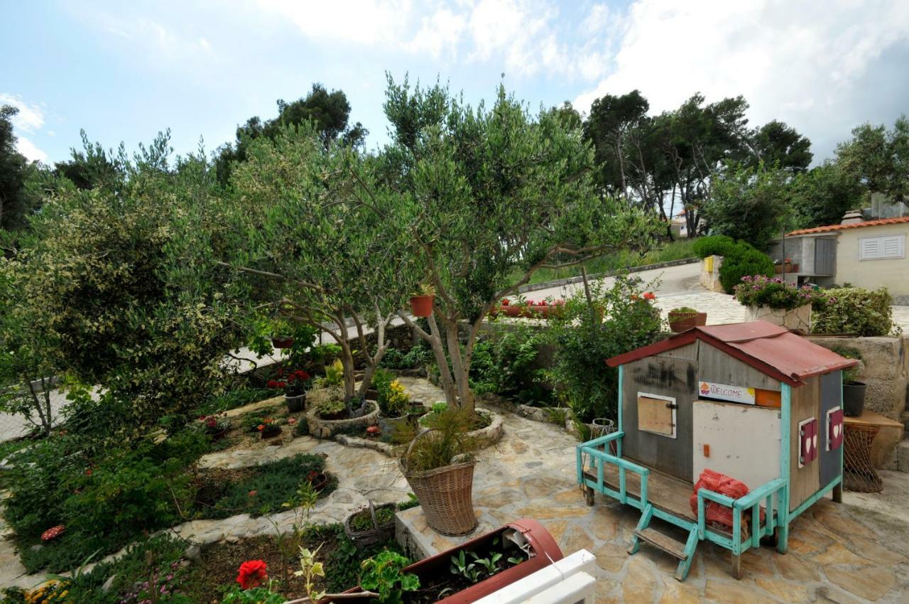 Apartment Sandra Trogir Buitenkant foto