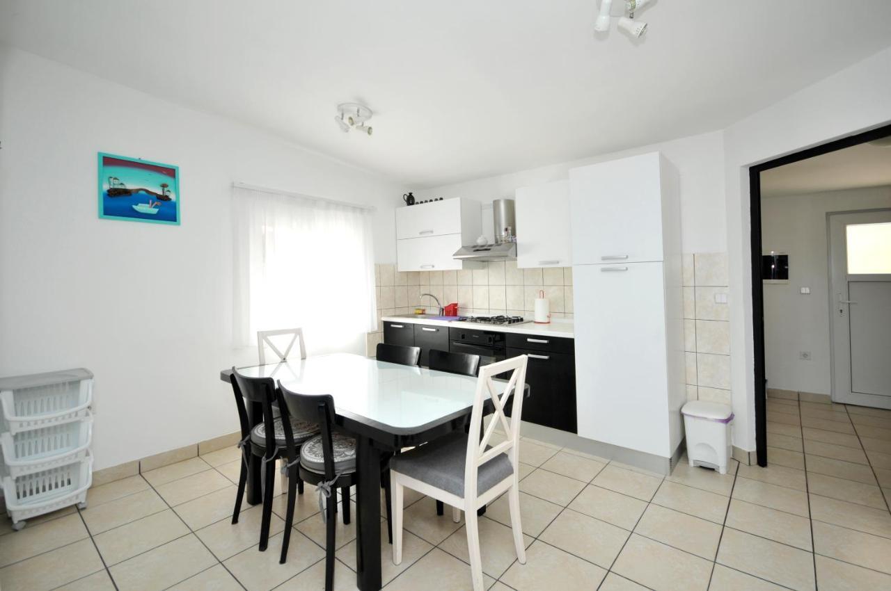 Apartment Sandra Trogir Buitenkant foto