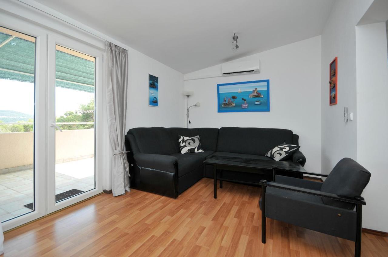 Apartment Sandra Trogir Buitenkant foto